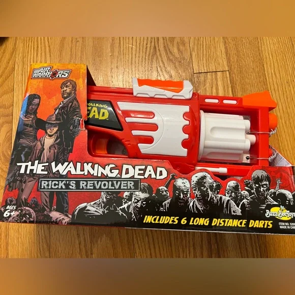 Buzzbee Toys Air Warriors The Walking Dead Rick's Revolver gun 2017 New In Box - Picture 1 of 1
